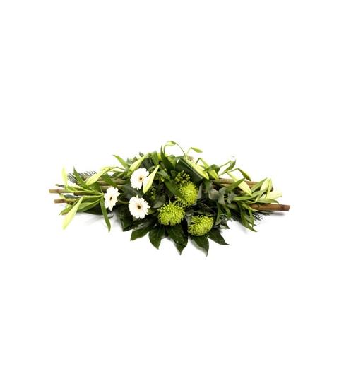 Luxe rouwarrangement witte lely's