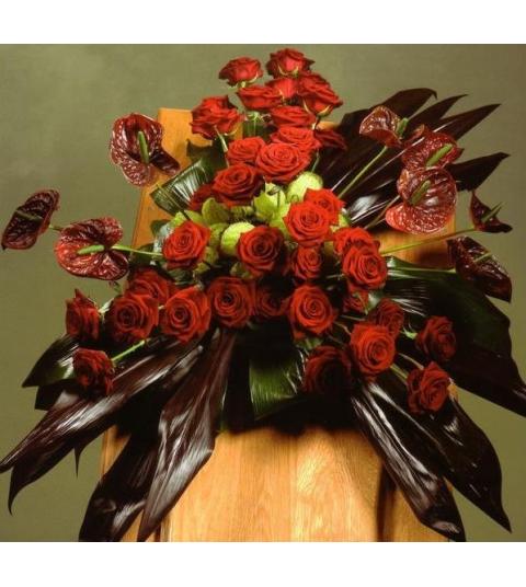 Rouwbloemstuk 41 - rood